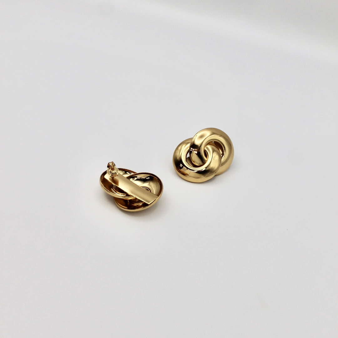 DOUBLE RINGS OORBELLEN