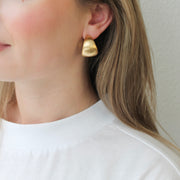 MEDIUM MATTE HOOPS OORBELLEN