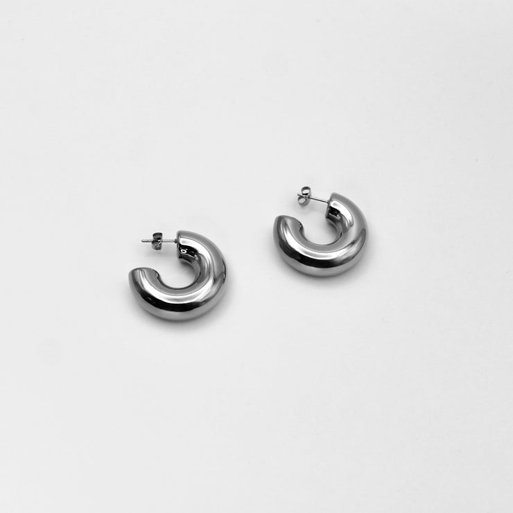 BASIC HOOPS OORBELLEN ZILVER