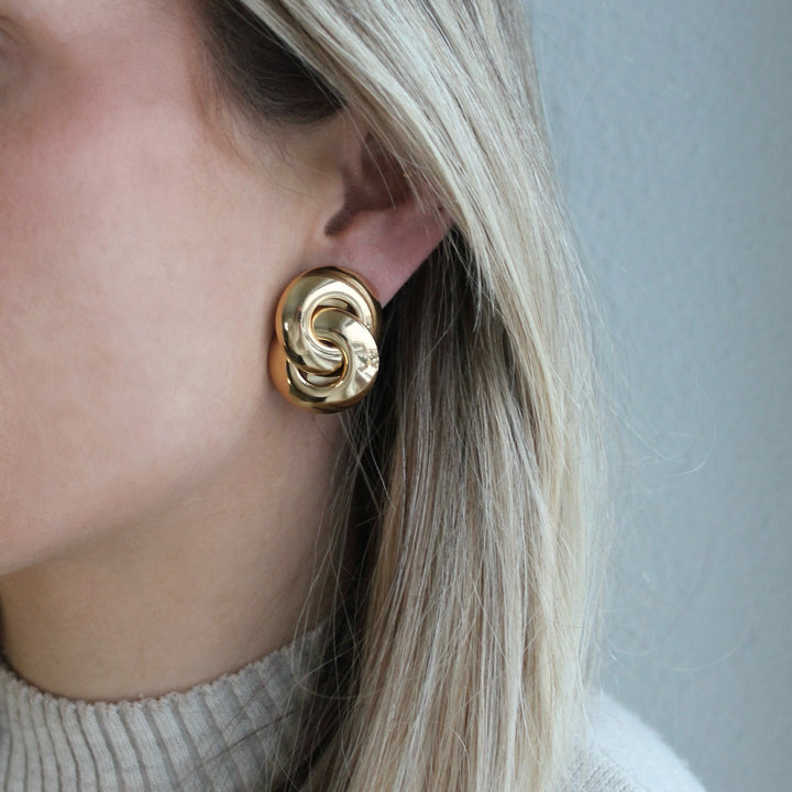 DOUBLE RINGS OORBELLEN