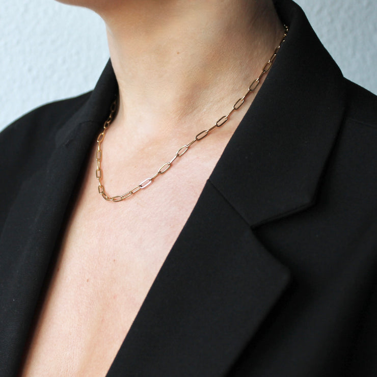 SHORT MINIMALISTIC CHAIN KETTING