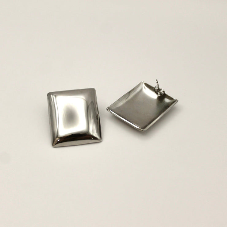 SMOOTH SQUARE SILVER OORBELLEN