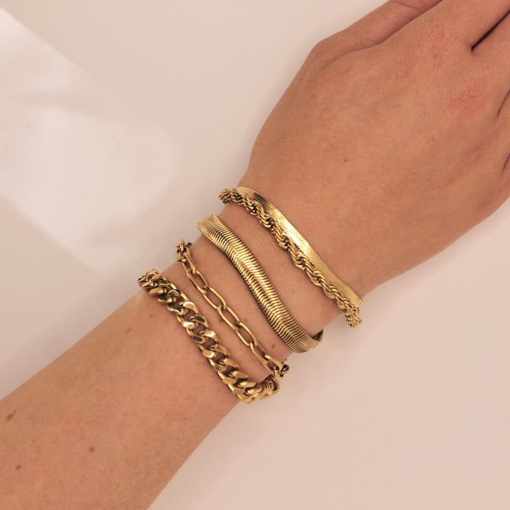 CHAIN ARMBAND
